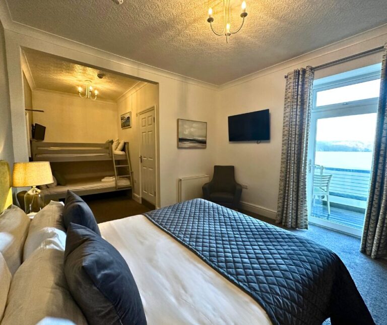 SEA VIEW FAMILY ROOM