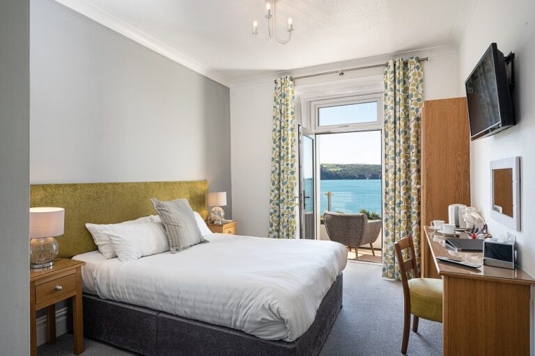 SEA VIEW ROOM WITH BALCONY